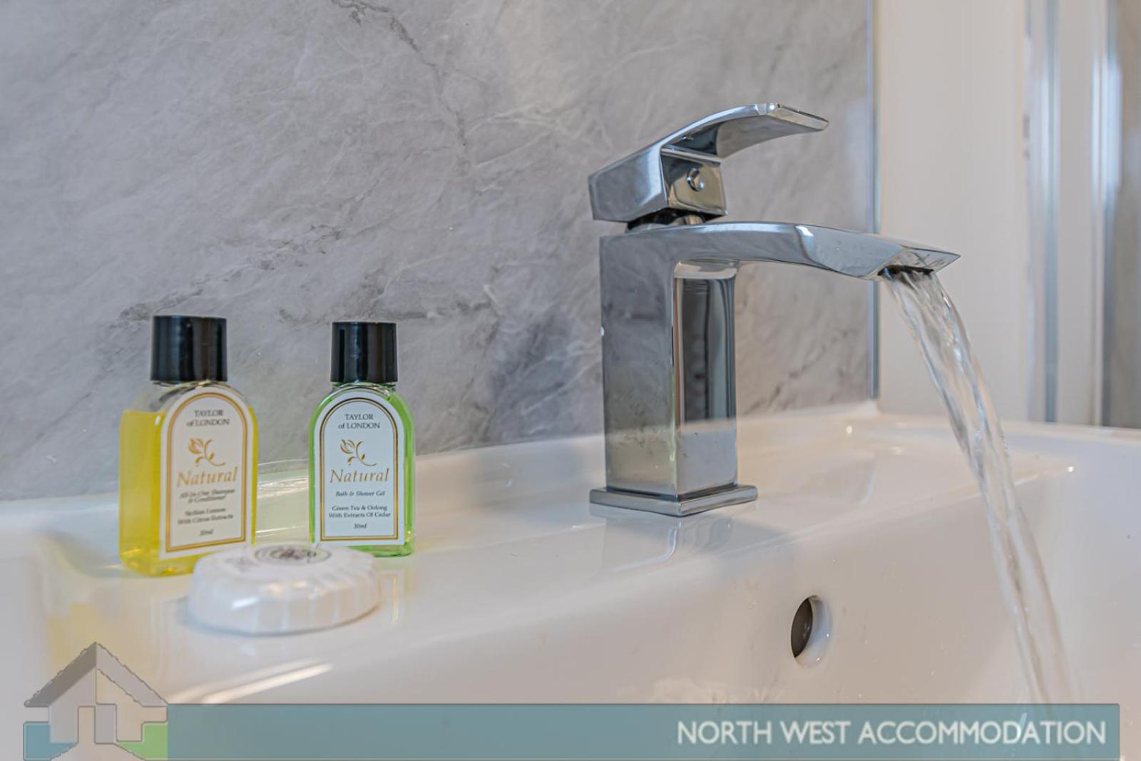 Relocation Or Family Stay 3Br Home In Warrington Exteriér fotografie